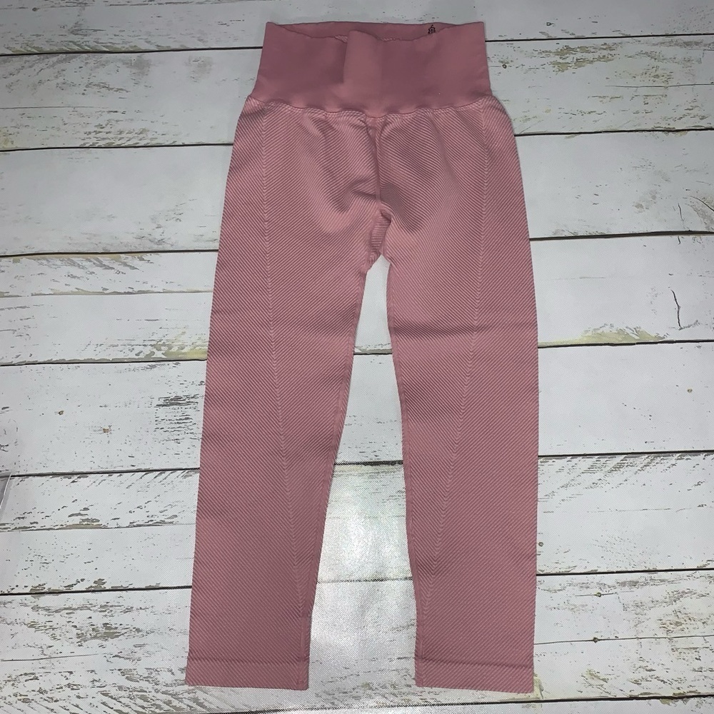 Free People Movement Ribbed Cropped Yoga Pants NWOT